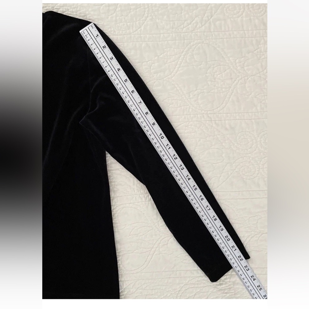 Chico's 1 Sz M Velvet Mock Neck Long Sleeve Stretch Top Black Classic Whimsgoth - Picture 8 of 9